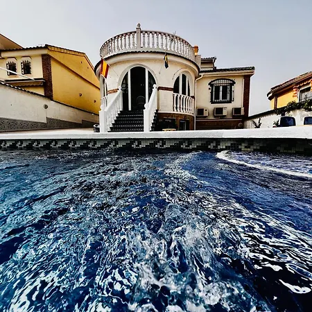 Casa Azul - Private Pool & Bbq Holiday home